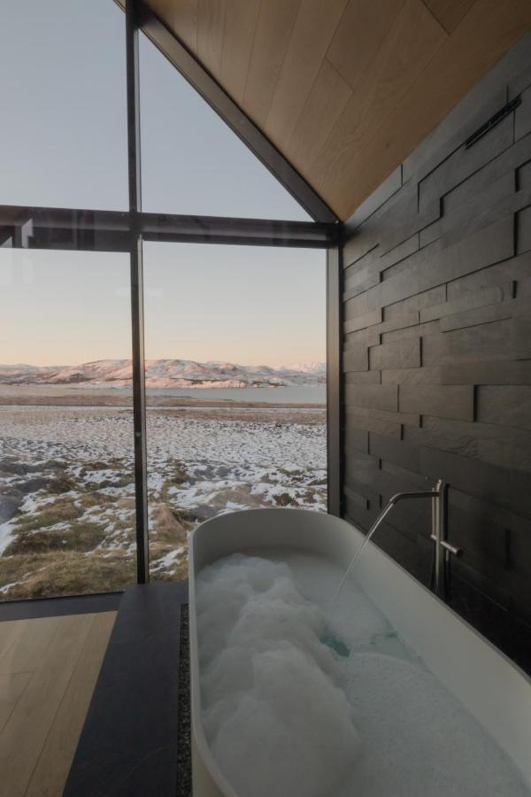 Iceland Lakeview Retreat Villa เซลฟอส ภายนอก รูปภาพ